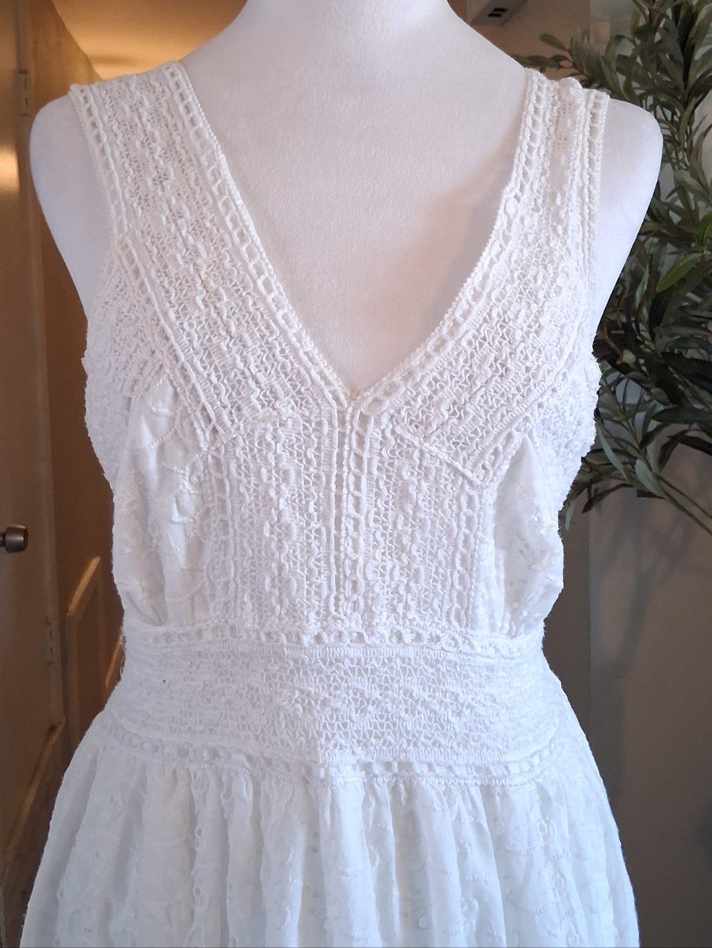 Bigg Bull Lace Tiered Midi Dress Sleeveless White SzS Fairy Summer Bohemian - Picture 2 of 16